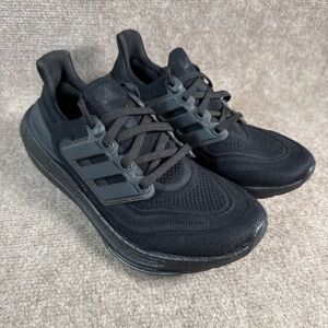 Adidas Men’s 6.5 Ultraboost Light Running Triple Carbon Black Shoes EXCELLENT